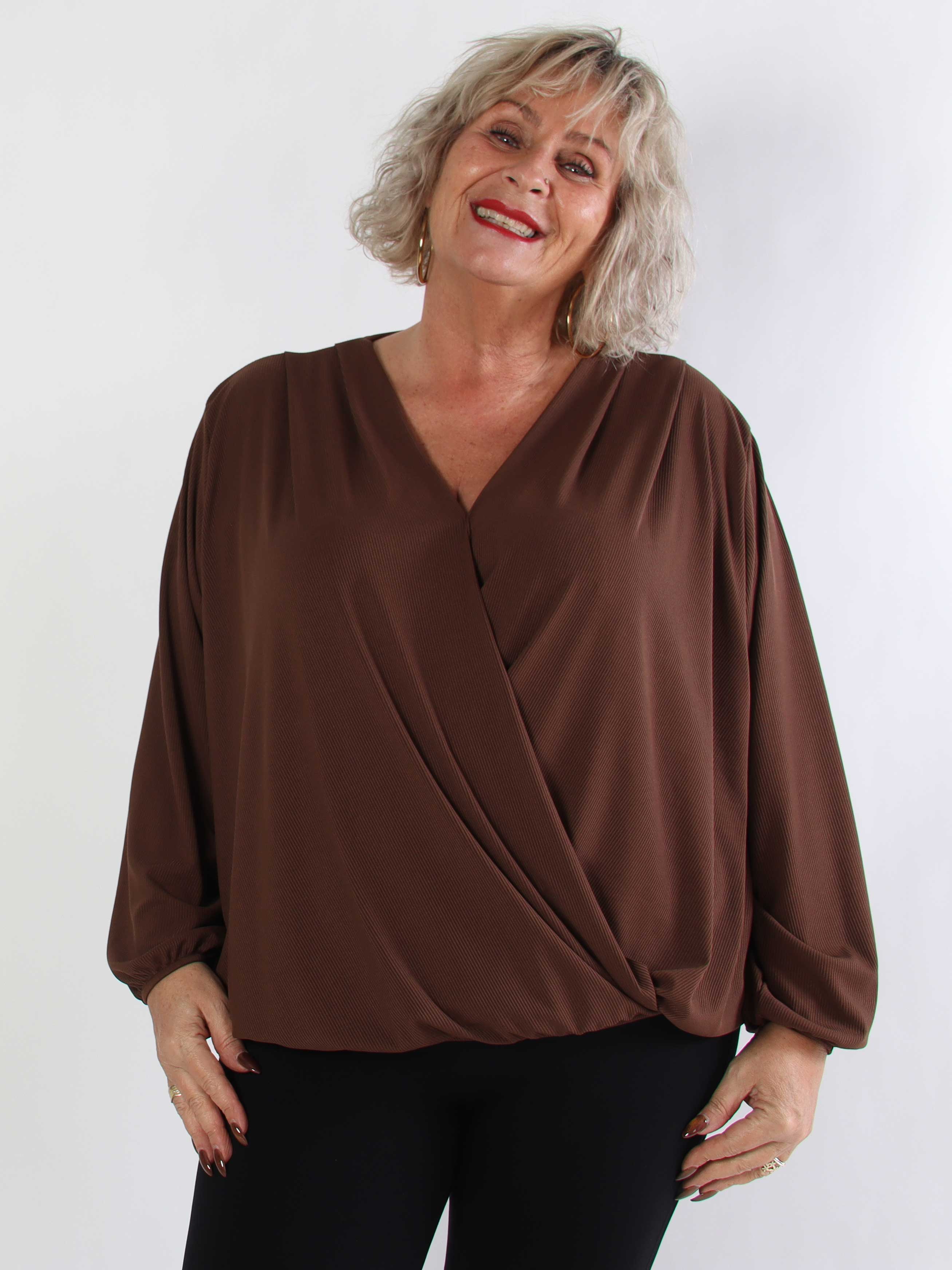 Rakel Plain - Langærmet plus size bluse i ribbet stof